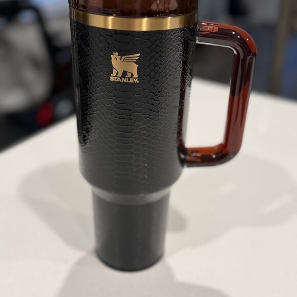 Stanley LUXE 40oz Black Snake Skin Limited Edition - Picture 2 of 2
